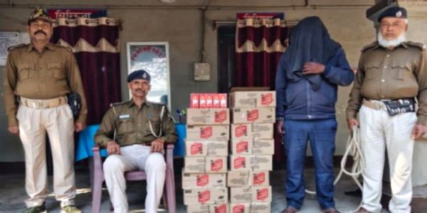 ਤਸਕਰ 129.6 ਲੀਟਰ ਵਿਦੇਸ਼ੀ ਸ਼ਰਾਬ ਸਮੇਤ ਗ੍ਰਿਫ਼ਤਾਰ