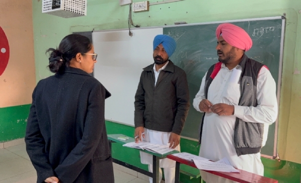 ਜ਼ਿਲ੍ਾ ਚੋਣ ਅਫਸਰ ਅਤੇ ਡਿਪਟੀ ਕਮਿਸ਼ਨਰ ਪਟਿਆਲਾ ਪੋਲਿੰਗ ਬੂਥ ਦਾ ਦੌਰਾ ਕਰਦੇ ਹੋਏ. ਜ਼ਿਲ੍ਾ ਚੋਣ ਅਫਸਰ ਅਤੇ ਡਿਪਟੀ ਕਮਿਸ਼ਨਰ ਪਟਿਆਲਾ ਪੋਲਿੰਗ ਬੂਥ ਦਾ ਦੌਰਾ ਕਰਦੇ ਹੋਏ.