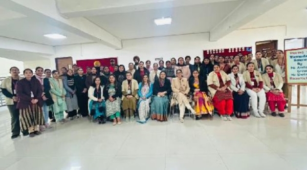 ਸ਼ੈਮਰਾਕ ਵਰਲਡ ਰੋਪੜ ਵਲੋਂ ਕਰਵਾਏ ਪ੍ਰਾਇਮਰੀ ਸਾਇੰਸ ਉੱਤੇ ਸੀਬੀਪੀ ਦਾ ਦ੍ਰਿਸ਼। ਸ਼ੈਮਰਾਕ ਵਰਲਡ ਰੋਪੜ ਵਲੋਂ ਕਰਵਾਏ ਪ੍ਰਾਇਮਰੀ ਸਾਇੰਸ ਉੱਤੇ ਸੀਬੀਪੀ ਦਾ ਦ੍ਰਿਸ਼।