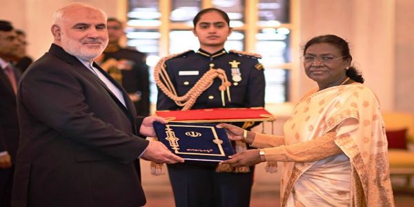 ਤਿੰਨ ਦੇਸ਼ਾਂ ਦੇ ਰਾਜਦੂਤਾਂ ਨੇ ਰਾਸ਼ਟਰਪਤੀ ਨੂੰ ਪ੍ਰਮਾਣ ਪੱਤਰ ਸੌਂਪੇ