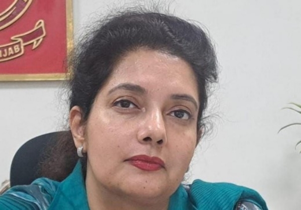 ਜ਼ਿਲ੍ਹਾ ਮੈਜਿਸਟਰੇਟ ਡਾ. ਸੋਨਾ ਥਿੰਦ । ਜ਼ਿਲ੍ਹਾ ਮੈਜਿਸਟਰੇਟ ਡਾ. ਸੋਨਾ ਥਿੰਦ ।