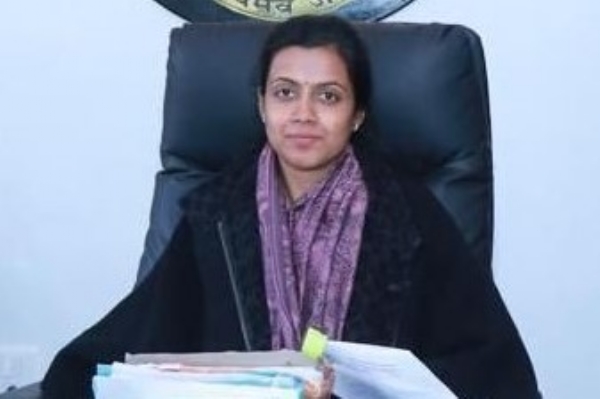 ਡਿਪਟੀ ਕਮਿਸ਼ਨਰ-ਕਮ-ਜ਼ਿਲ੍ਹਾ ਚੋਣ ਅਫ਼ਸਰ ਆਸ਼ਿਕਾ ਜੈਨ । ਡਿਪਟੀ ਕਮਿਸ਼ਨਰ-ਕਮ-ਜ਼ਿਲ੍ਹਾ ਚੋਣ ਅਫ਼ਸਰ ਆਸ਼ਿਕਾ ਜੈਨ ।