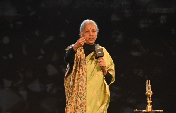 ਵਿੱਤ ਮੰਤਰੀ ਨਿਰਮਲਾ ਸੀਤਾਰਮਨ ਸਮਾਗਮ ਨੂੰ ਸੰਬੋਧਨ ਕਰਦੇ ਹੋਏ