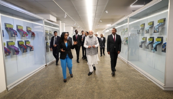 ਪ੍ਰਧਾਨ ਮੰਤਰੀ ਨਰਿੰਦਰ ਮੋਦੀ ਨੇ ਅਦੀਸ ਅਬਾਬਾ ਵਿੱਚ ਇਥੋਪੀਆ ਦੇ ਰਾਸ਼ਟਰੀ ਪੈਲੇਸ ਅਜਾਇਬ ਘਰ ਦਾ ਦੌਰਾ ਕੀਤਾ। ਤਸਵੀਰ ਪ੍ਰਧਾਨ ਮੰਤਰੀ ਮੋਦੀ ਦੇ ਸਾਬਕਾ ਖਾਤੇ ਤੋਂ।