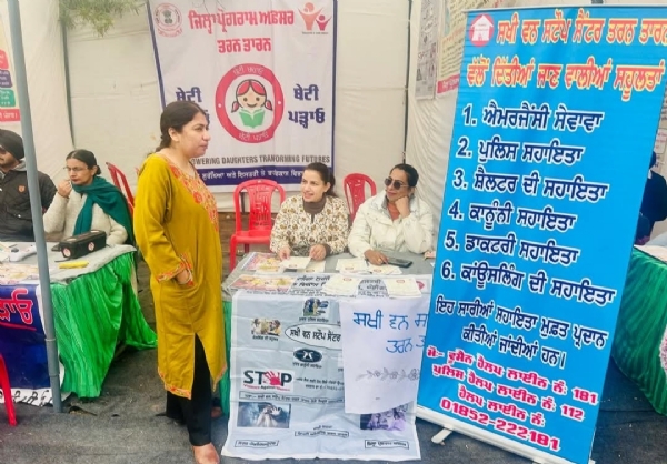 ਸਿਹਤ ਵਿਭਾਗ ਵੱਲੋਂ ਲਗਾਏ ਗਏ ਜਾਗਰੂਕਤਾ ਕੈਂਪ ਦਾ ਦ੍ਰਿਸ਼.