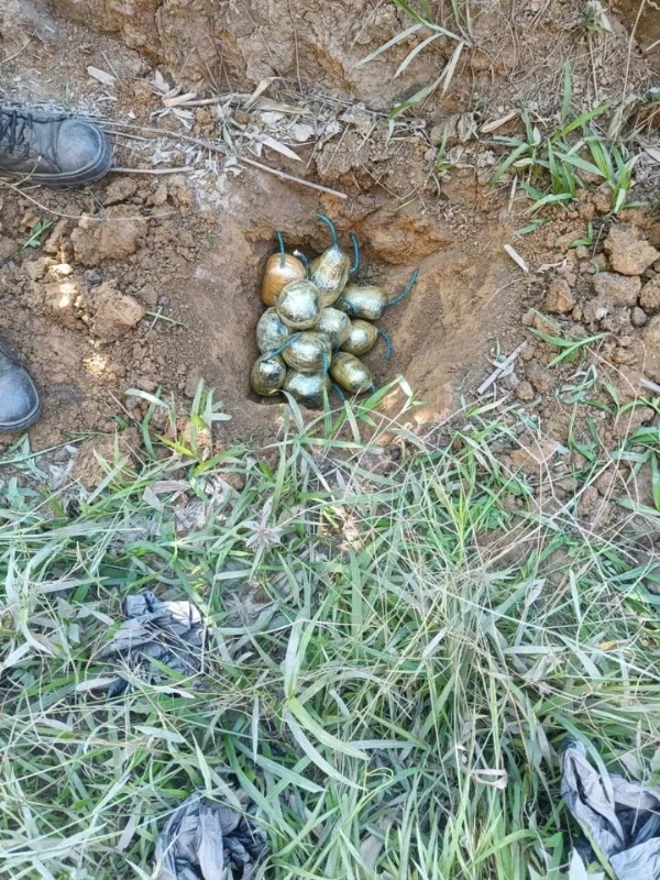 ਮਨੀਪੁਰ ਵਿੱਚ ਬਰਾਮਦ ਕੀਤੇ ਗਏ 16 ਆਈਈਡੀ।