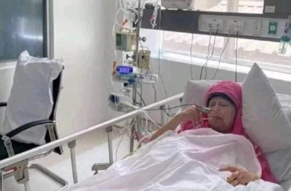 ਖਾਲਿਦਾ ਜ਼ਿਆ ਨੂੰ ਰਾਜਧਾਨੀ ਢਾਕਾ ਦੇ ਐਵਰਕੇਅਰ ਹਸਪਤਾਲ ਵਿੱਚ ਦਾਖਲ ਕਰਵਾਇਆ ਗਿਆ ਹੈ। ਫੋਟੋ: ਢਾਕਾ ਟ੍ਰਿਬਿਊਨ