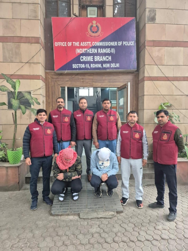 ਨਸ਼ੀਲੇ ਪਦਾਰਥਾਂ ਦੀ ਤਸਕਰੀ ਦੇ ਮਾਮਲੇ ਵਿੱਚ ਗ੍ਰਿਫ਼ਤਾਰ ਕੀਤੇ ਗਏ ਦੋ ਭਰਾਵਾਂ ਦੀ ਫੋਟੋ।