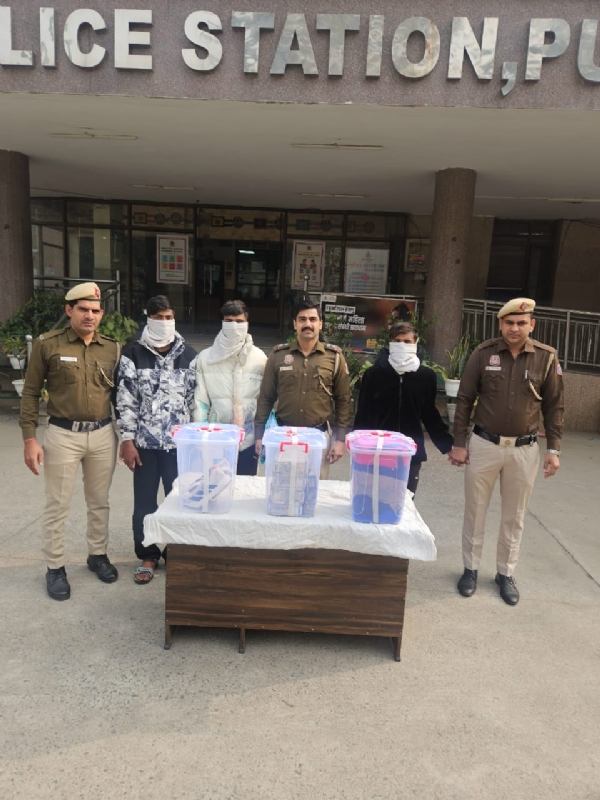 ਚੋਰੀ ਦੇ ਮਾਮਲੇ ਵਿੱਚ ਗ੍ਰਿਫ਼ਤਾਰ ਕੀਤੇ ਗਏ ਮੁਲਜ਼ਮਾਂ ਦੀਆਂ ਫੋਟੋਆਂ