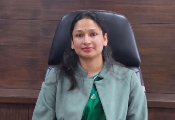 ਜ਼ਿਲ੍ਹਾ ਮੈਜਿਸਟਰੇਟ, ਸਾਹਿਬਜ਼ਾਦਾ ਅਜੀਤ ਸਿੰਘ ਨਗਰ, ਮੋਹਾਲੀ ਕੋਮਲ ਮਿੱਤਲ