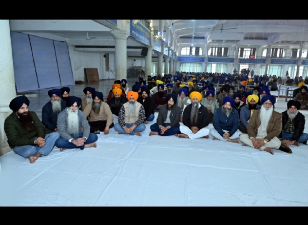 ਦਸਵੇਂ ਪਾਤਸ਼ਾਹ ਜੀ ਦੇ ਵੱਡੇ ਸਾਹਿਬਜ਼ਾਦਿਆਂ ਤੇ ਸ੍ਰੀ ਚਮਕੌਰ ਸਾਹਿਬ ਦੇ ਸਮੂਹ ਸ਼ਹੀਦ ਸਿੰਘਾਂ ਦੀ ਯਾਦ ਵਿੱਚ ਸ਼੍ਰੋਮਣੀ ਕਮੇਟੀ ਵੱਲੋਂ ਕਰਵਾਏ ਗੁਰਮਤਿ ਸਮਾਗਮ ਦਾ ਦ੍ਰਿਸ਼.