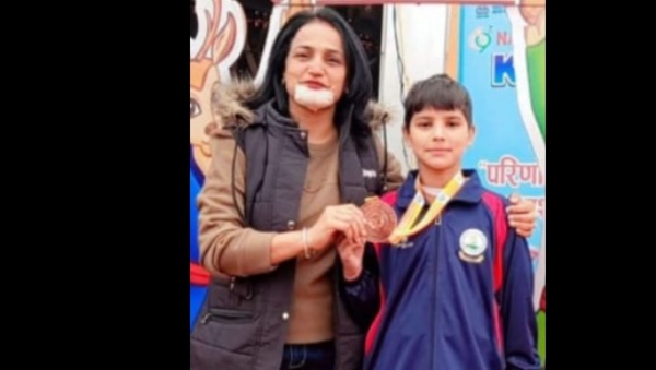 ਤਰਨਤਾਰਨ ਦੀ ਧੀ ਪ੍ਰਨੀਤ ਕੌਰ ਜਿਸਨੇ ਰਾਸ਼ਟਰੀ ਪੱਧਰ `ਤੇ ਜ਼ਿਲ੍ਹਾ ਤਰਨ ਤਾਰਨ ਦਾ ਨਾਮ ਰੌਸ਼ਨ ਕੀਤਾ।