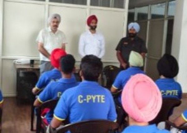 ਪੈਰਾ ਮਿਲਟਰੀ ਫ਼ੋਰਸ ਦੀ ਭਰਤੀ ਦੀ ਤਿਆਰੀ ਲਈ ਲਗਾਏ ਵਿਸ਼ੇਸ਼ ਕੈਂਪ ਦਾ ਦ੍ਰਿਸ਼।