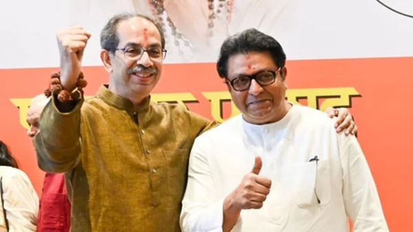 ਊਧਵ ਠਾਕਰੇ ਅਤੇ ਰਾਜ ਠਾਕਰੇ ਮੁੰਬਈ ਵਿੱਚ ਪ੍ਰੈਸ ਕਾਨਫਰੰਸ ਨੂੰ ਸੰਬੋਧਨ ਕਰਨ ਸਮੇਂ।