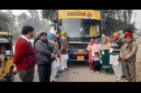 ਵਿਧਾਇਕ ਗੁਰਦਿੱਤ ਸਿੰਘ ਸੇਖੋਂ ਪਿੰਡ ਗੁੱਜਰ ਤੋਂ ਮੁੱਖ ਮੰਤਰੀ ਤੀਰਥ ਯਾਤਰਾ ਬੱਸ ਰਵਾਨਾ ਕਰਨ ਮੌਕੇ.