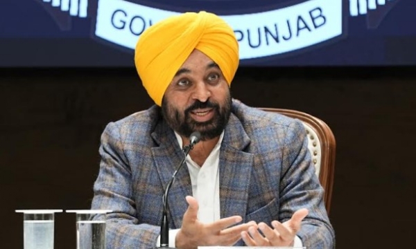 ਪੰਜਾਬ ਦੇ ਮੁੱਖ ਮੰਤਰੀ ਭਗਵੰਤ ਸਿੰਘ ਮਾਨ ਜਾਣਕਾਰੀ ਦਿੰਦੇ ਹੋਏ।
