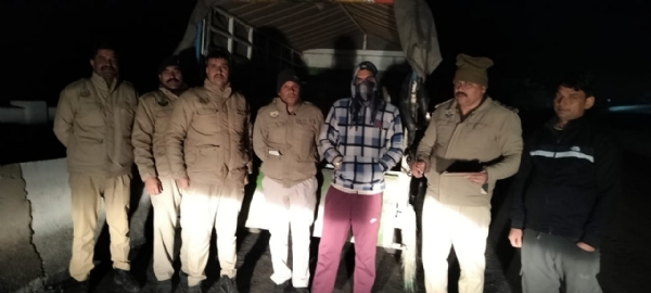 ਨਾਜਾਇਜ਼ ਸ਼ਰਾਬ ਦੀ ਖੇਪ ਸਮੇਤ ਦੋਸ਼ੀ ਗ੍ਰਿਫ਼ਤਾਰ।