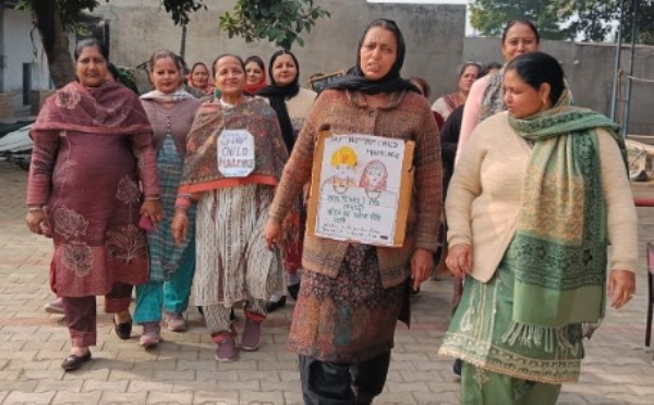 ਬਾਲ ਵਿਆਹ ਰੋਕਥਾਮ ਸਬੰਧੀ ਕਰਵਾਏ ਜਾਗਰੂਕਤਾ ਪ੍ਰੋਗਰਾਮ ਦਾ ਦ੍ਰਿਸ਼।