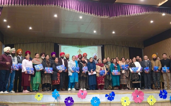 ਇੰਡੀਅਨ ਨੈਸ਼ਨਲ ਟ੍ਰਸਟ ਫਾਰ ਆਰਟ ਐਂਡ ਕਲਚਰਲ ਹੈਰੀਟੇਜ ਦੀ ਪੰਜਾਬ ਇਕਾਈ ਵੱਲੋਂ ਜ਼ਿਲ੍ਹਾ ਗੁਰਦਾਸਪੁਰ ਚੈਪਟਰ ਦੀ ਸ਼ੁਰੂਆਤ ਮੌਕੇ ਦਾ ਦ੍ਰਿਸ਼.