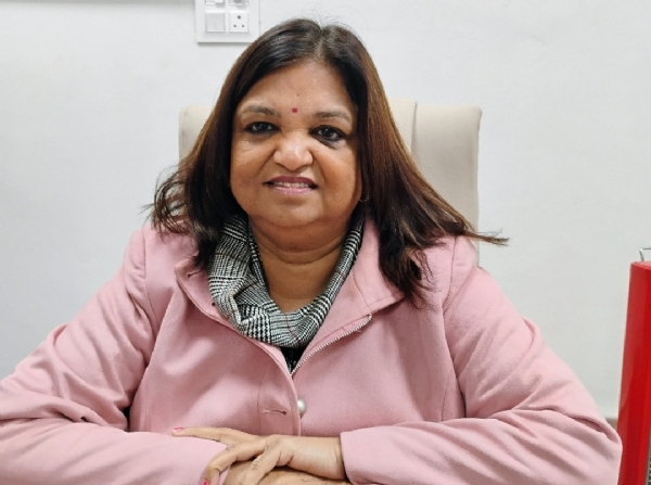 ਸਿਵਲ ਸਰਜਨ ਡਾ. ਸੰਗੀਤਾ ਜੈਨ ਜਾਣਕਾਰੀ ਦਿੰਦੇ ਹੋਏ।