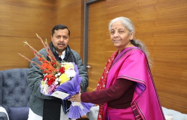 ਵਿੱਤ ਮੰਤਰੀ ਭਾਜਪਾ ਦੇ ਰਾਸ਼ਟਰੀ ਕਾਰਜਕਾਰੀ ਪ੍ਰਧਾਨ ਨਾਲ ਮੁਲਾਕਾਤ ਸਮੇਂ