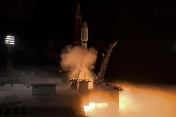 ਈਰਾਨ ਦੇ ਤਿੰਨ ਉਪਗ੍ਰਹਿ ਜ਼ਾਫਰ 2, ਪਯਾ ਅਤੇ ਕੌਸਰ 15 ਨੂੰ ਰੂਸ ਦੇ ਵੋਸਟੋਚਨੀ ਕੋਸਮੋਡ੍ਰੋਮ ਤੋਂ ਸੋਯੂਜ਼ ਰਾਕੇਟ ਰਾਹੀਂ ਪੁਲਾੜ ਵਿੱਚ ਲਾਂਚ ਕੀਤਾ ਗਿਆ।