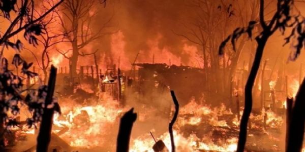 ਬੰਗਲਾਦੇਸ਼ ਦੇ ਕਾਕਸ ਬਾਜ਼ਾਰ ਦੇ ਟੇਕਨਾਫ ਵਿੱਚ ਰੋਹਿੰਗਿਆ ਕੈਂਪ ’ਚ ਅੱਗ ਲੱਗੀ