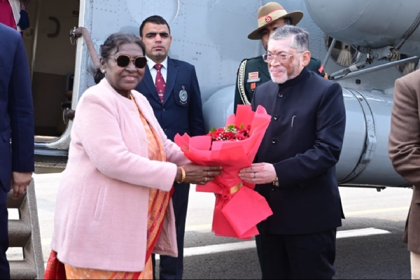 ਰਾਸ਼ਟਰਪਤੀ ਦ੍ਰੋਪਦੀ ਜਮਸ਼ੇਦਪੁਰ ਪਹੁੰਚੀ ਰਾਸ਼ਟਰਪਤੀ ਦ੍ਰੋਪਦੀ ਜਮਸ਼ੇਦਪੁਰ ਪਹੁੰਚੀ