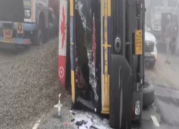 ਹਾਦਸਾਗ੍ਰਸਤ ਟਰੱਕ.