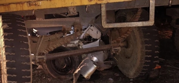 ਕਾਰ ਪਿੱਛੇ ਤੋਂ ਟਰੈਕਟਰ ਟਰਾਲੀ ਨਾਲ ਟਕਰਾਈ