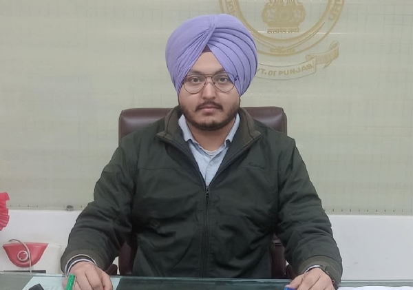 ਵਧੀਕ ਡਿਪਟੀ ਕਮਿਸ਼ਨਰ (ਜ) ਗੁਰਦਾਸਪੁਰ ਗੁਰਸਿਮਰਨ ਸਿੰਘ ਢਿਲੋਂ.