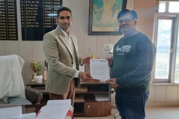 ਮੈਸ: ਨਾਰਾਇਣ ਰਾਈਸ ਮਿਲਜ, ਰਾਏਕੋਟ, ਲੁਧਿਆਣਾ ਦਾ ਕਰੀਬ 15 ਸਾਲਾਂ ਤੋਂ ਲੰਬਿਤ ਕੇਸ ਦਾ ਨਿਪਟਾਰਾ ਕੀਤੇ ਜਾਣ ਮੌਕੇ। ਮੈਸ: ਨਾਰਾਇਣ ਰਾਈਸ ਮਿਲਜ, ਰਾਏਕੋਟ, ਲੁਧਿਆਣਾ ਦਾ ਕਰੀਬ 15 ਸਾਲਾਂ ਤੋਂ ਲੰਬਿਤ ਕੇਸ ਦਾ ਨਿਪਟਾਰਾ ਕੀਤੇ ਜਾਣ ਮੌਕੇ।