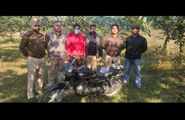 ਗੁਰਦਾਸਪੁਰ ਗ੍ਰਨੇਡ ਹਮਲੇ ਦੇ  ਸਬੰਧ ਵਿੱਚ ਇੱਕ ਹੋਰ ਗ੍ਰਿਫ਼ਤਾਰ ਪੁਲਿਸ ਦੀ ਗ੍ਰਿਫਤ ਚ