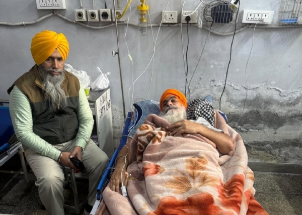 ਸ਼੍ਰੋਮਣੀ ਕਮੇਟੀ ਸਕੱਤਰ ਪ੍ਰਤਾਪ ਸਿੰਘ ਬੰਦੀ ਸਿੰਘ ਭਾਈ ਗੁਰਦੀਪ ਸਿੰਘ ਖੈੜਾ ਦੀ ਸਿਹਤ ਦਾ ਹਾਲ ਜਾਨਣ ਮੌਕੇ.