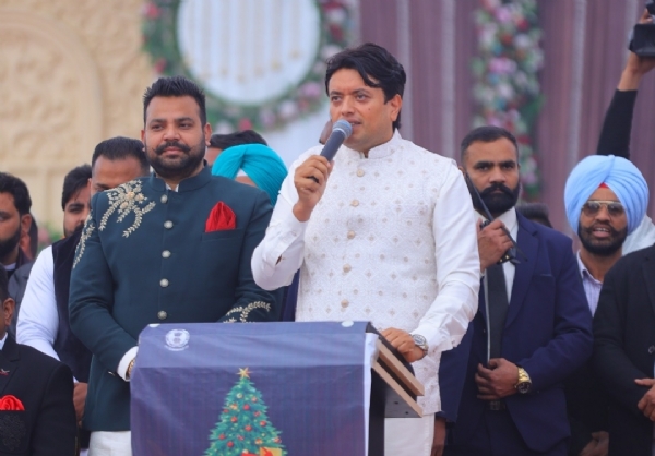 ਚੇਅਰਮੈਨ ਜਤਿੰਦਰ ਮਸੀਹ ਗੌਰਵ ਪੰਜਾਬ ਸਰਕਾਰ ਦਾ ਧੰਨਵਾਦ ਕਰਦੇ ਹੋਏ. ਚੇਅਰਮੈਨ ਜਤਿੰਦਰ ਮਸੀਹ ਗੌਰਵ ਪੰਜਾਬ ਸਰਕਾਰ ਦਾ ਧੰਨਵਾਦ ਕਰਦੇ ਹੋਏ.