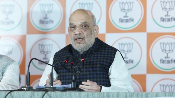 ਕੇਂਦਰੀ ਗ੍ਰਹਿ ਮੰਤਰੀ ਅਮਿਤ ਸ਼ਾਹ ਮੰਗਲਵਾਰ ਨੂੰ ਕੋਲਕਾਤਾ ਵਿੱਚ ਪ੍ਰੈਸ ਕਾਨਫਰੰਸ ਨੂੰ ਸੰਬੋਧਨ ਕਰਦੇ ਹੋਏ।