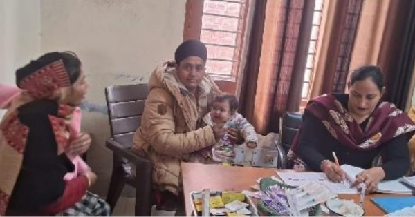 ਆਯੁਸ਼ਮਾਨ ਆਰੋਗੀਆ ਕੇਂਦਰਾਂ ਵਿੱਚ ਹੋ ਰਹੇ ਟੀਕਾਕਰਣ ਦਾ ਦ੍ਰਿਸ਼।