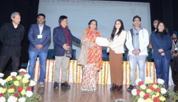 ਗੁਰੂ ਨਾਨਕ ਦੇਵ ਯੂਨੀਵਰਸਿਟੀ ਦੇ ਵਿਦਿਆਰਥੀ ਲੱਖਾਂ ਦਾ ਪੈਕਜ ਮਿਲਣ ਉਪਰੰਤ।