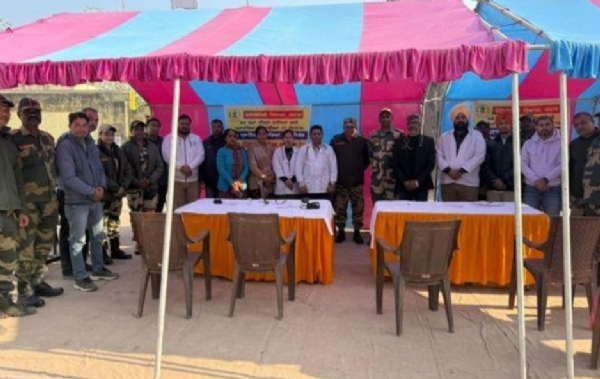 ਹੜ ਪ੍ਰਭਾਵਿਤ ਇਲਾਕਿਆਂ ਵਿੱਚ ਲਗਾਏ ਹੋਮੋਪੈਥਿਕ ਮੈਡੀਕਲ ਕੈਂਪ ਦਾ ਦ੍ਰਿਸ਼.