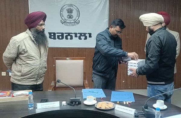 ਡਿਪਟੀ ਕਮਿਸ਼ਨਰ ਜ਼ਿਲ੍ਹਾ ਸੈਨਿਕ ਬੋਰਡ ਦੇ ਮੈਂਬਰਜ਼ ਅਤੇ ਵੱਖ—ਵੱਖ ਵਿਭਾਗਾਂ ਦੇ ਮੁਖੀਆਂ ਨਾਲ ਮੀਟਿੰਗ ਦੌਰਾਨ