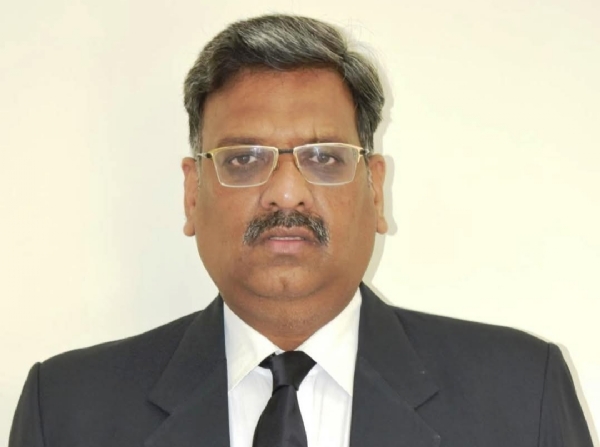 ਜ਼ਿਲ੍ਹਾ ਅਤੇ ਸ਼ੈਸ਼ਨ ਜੱਜ ਅਰੁਣ ਗੁਪਤਾ.