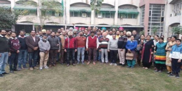 ਡੈਮੋਕ੍ਰੈਟਿਕ ਟੀਚਰਜ਼ ਫਰੰਟ ਵਲੋਂ ਪੰਜਾਬ ਸਰਕਾਰ ਦੀਆਂ ਮੁਲਾਜ਼ਮ ਵਿਰੋਧੀ ਨੀਤੀਆਂ ਦੀ ਸਖ਼ਤ ਨਿਖੇਧੀ