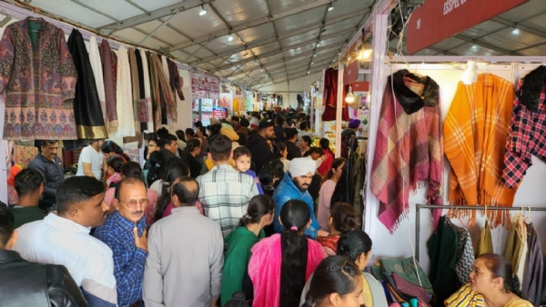 ਪਾਈਟੈਕਸ ਵਿੱਚ ਵੱਡੀ ਗਿਣਤੀ ’ਚ ਪਹੁੰਚੇ ਲੋਕ। ਪਾਈਟੈਕਸ ਵਿੱਚ ਵੱਡੀ ਗਿਣਤੀ ’ਚ ਪਹੁੰਚੇ ਲੋਕ।