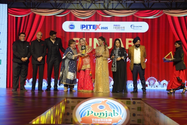 ਪੀਐਚਡੀ ਚੈਂਬਰ ਆਫ਼ ਕਾਮਰਸ ਵੱਲੋਂ ਆਯੋਜਿਤ 19ਵੇਂ ਪਾਈਟੈਕਸ ਦੌਰਾਨ ਫੈਸ਼ਨ ਟੈਕਸ ਐਂਡ ਟੈਕ ਫੋਰਮ ਵੱਲੋਂ ਆਯੋਜਿਤ ਪੰਜਾਬ ਹੈਰੀਟੇਜ ਸ਼ੋਅ ਪੀਐਚਡੀ ਚੈਂਬਰ ਆਫ਼ ਕਾਮਰਸ ਵੱਲੋਂ ਆਯੋਜਿਤ 19ਵੇਂ ਪਾਈਟੈਕਸ ਦੌਰਾਨ ਫੈਸ਼ਨ ਟੈਕਸ ਐਂਡ ਟੈਕ ਫੋਰਮ ਵੱਲੋਂ ਆਯੋਜਿਤ ਪੰਜਾਬ ਹੈਰੀਟੇਜ ਸ਼ੋਅ