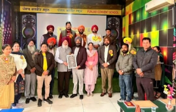 ਭਾਸ਼ਾ ਵਿਭਾਗ ਵੱਲੋਂ ਕਰਵਾਏ ਕਾਵਿ-ਸੰਗਤ ਸਾਹਿਤਕ ਸਮਾਗਮ ਦਾ ਦ੍ਰਿਸ਼. ਭਾਸ਼ਾ ਵਿਭਾਗ ਵੱਲੋਂ ਕਰਵਾਏ ਕਾਵਿ-ਸੰਗਤ ਸਾਹਿਤਕ ਸਮਾਗਮ ਦਾ ਦ੍ਰਿਸ਼.