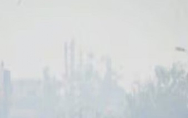 ਸਵੇਰ ਸਮੇਂ ਪਈ ਧੁੰਦ ਦਾ ਦ੍ਰਿਸ਼। ਸਵੇਰ ਸਮੇਂ ਪਈ ਧੁੰਦ ਦਾ ਦ੍ਰਿਸ਼।