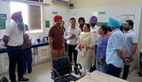 ਐਮਰਜੈਂਸੀ ਲਈ ਸਿਹਤ ਸੰਸਥਾਵਾਂ ’ਚ ਸਾਰੇ ਪ੍ਰਬੰਧ ਮੁਕੰਮਲ: ਸਿਵਲ ਸਰਜਨ ਐਮਰਜੈਂਸੀ ਲਈ ਸਿਹਤ ਸੰਸਥਾਵਾਂ ’ਚ ਸਾਰੇ ਪ੍ਰਬੰਧ ਮੁਕੰਮਲ: ਸਿਵਲ ਸਰਜਨ