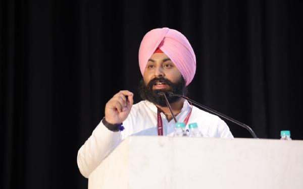 ਪੰਜਾਬ ਦੇ ਸਕੂਲ ਸਿੱਖਿਆ ਮੰਤਰੀ ਹਰਜੋਤ ਸਿੰਘ ਬੈਂਸ ਸੰਬੋਧਨ ਕਰਦੇ ਹੋਏ।