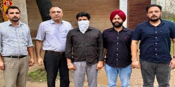 1.5 ਲੱਖ ਰੁਪਏ ਦੀ ਰਿਸ਼ਵਤ ਲੈਂਦਾ ਜੰਗਲਾਤ ਗਾਰਡ ਵਿਜੀਲੈਂਸ ਬਿਊਰੋ ਨੇ ਰੰਗੇ ਹੱਥੀਂ ਕੀਤਾ ਕਾਬੂ