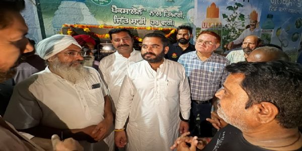 ਵਿਧਾਇਕ ਫਾਜ਼ਿਲਕਾ ਨੇ 92 ਸਟਰੀਟ ਲਾਈਟਾਂ ਦਾ ਰੱਖਿਆ ਨੀਂਹ ਪੱਥਰ